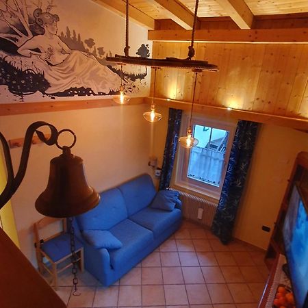Casa Claudio-Appartamenti In Centro Кампителло-ди-Фасса Экстерьер фото