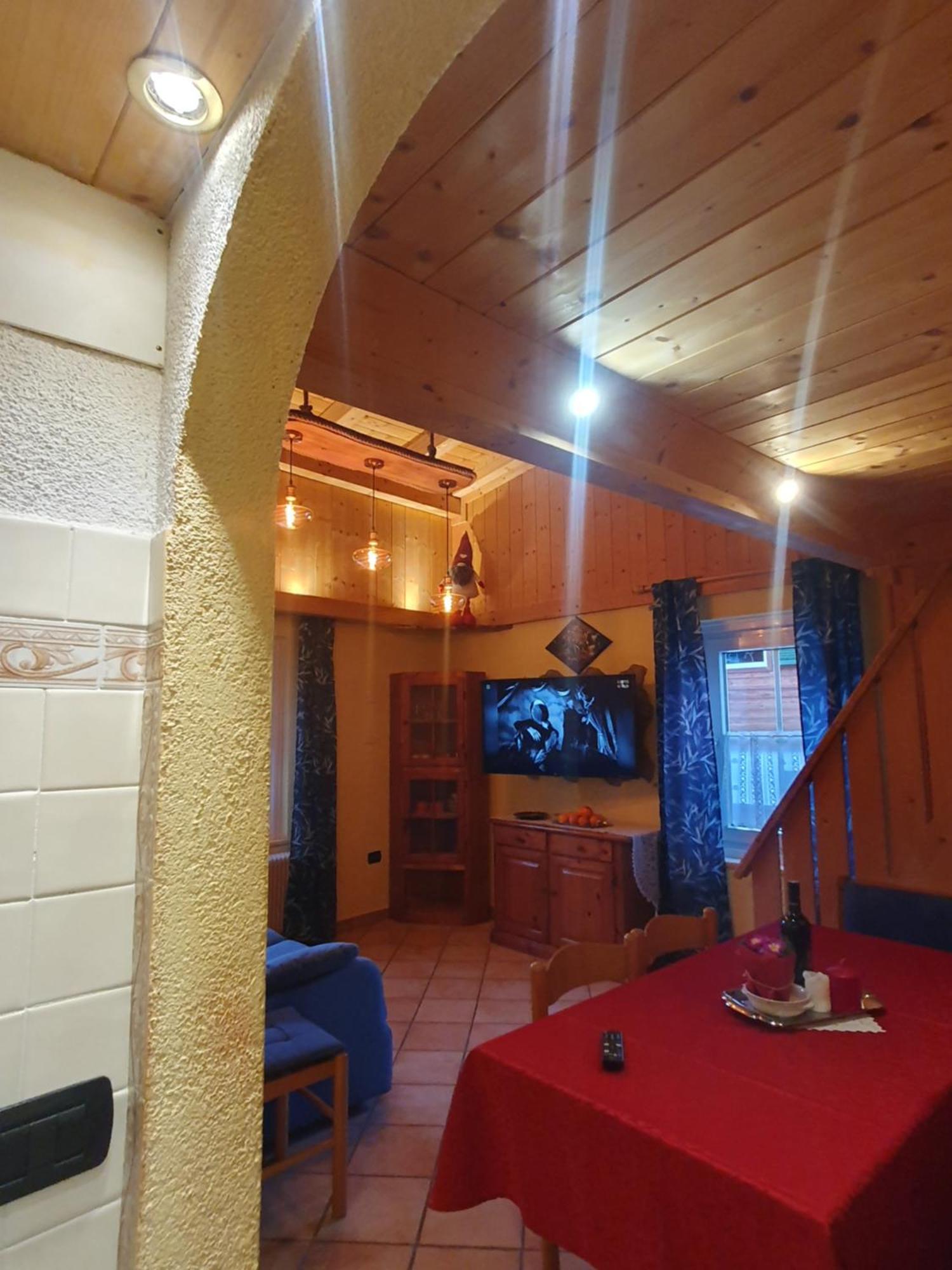 Casa Claudio-Appartamenti In Centro Кампителло-ди-Фасса Экстерьер фото