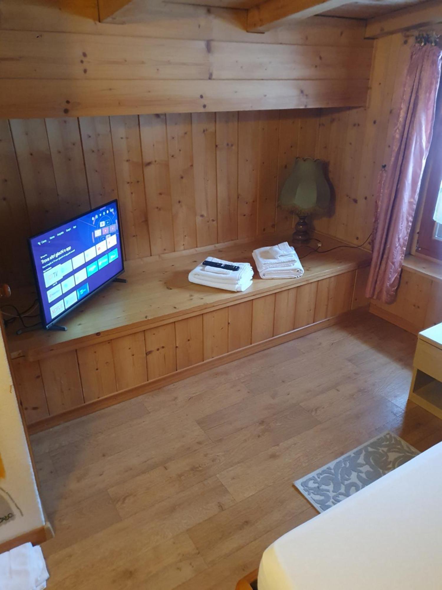 Casa Claudio-Appartamenti In Centro Кампителло-ди-Фасса Экстерьер фото
