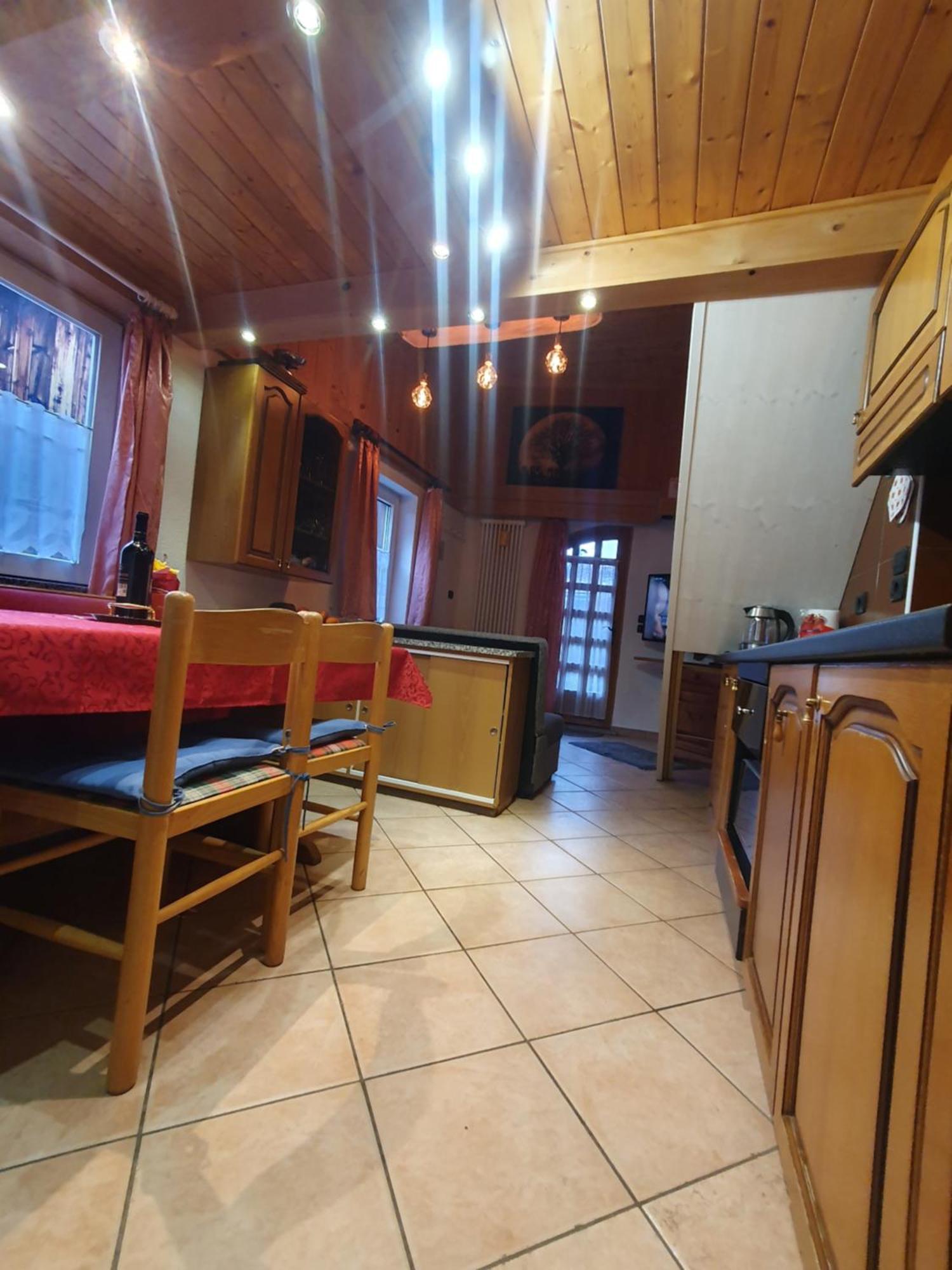 Casa Claudio-Appartamenti In Centro Кампителло-ди-Фасса Экстерьер фото